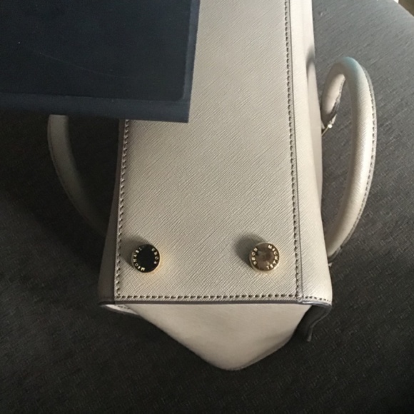 MICHAEL KORS | Selma Bag Taupe Leather - Picture 4 of 13